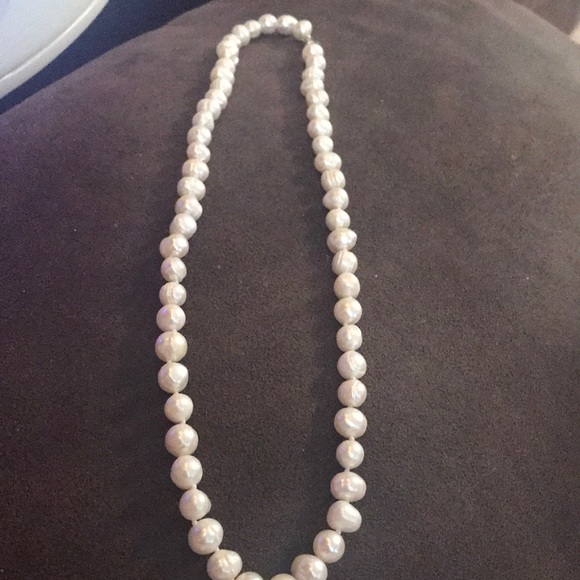 18” freshwater pearls - Picture 4 of 4